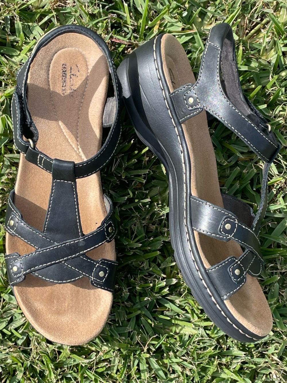 Clarks Comfortable Black Women's Leather Sandals - Cushioned Support